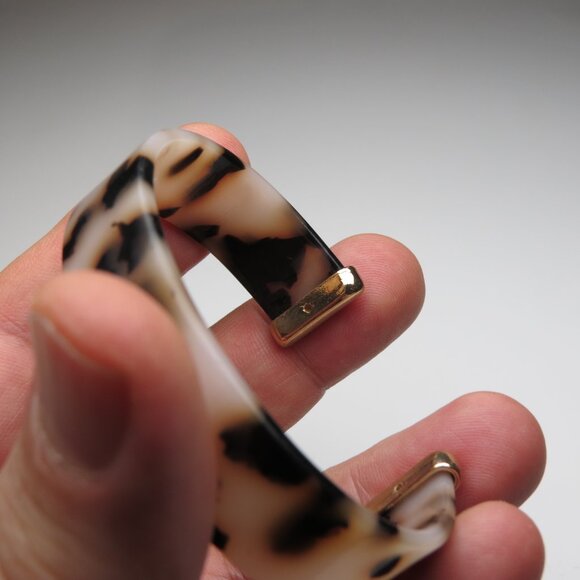 Multi Color Ivory Resin Bangle - Picture 3 of 3